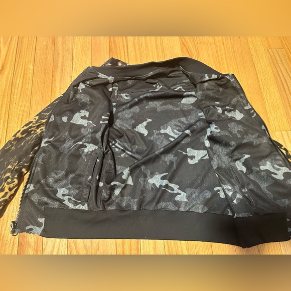 Leopard and Camouflage Print Reversible Women's Jacket - Picture 5 of 10